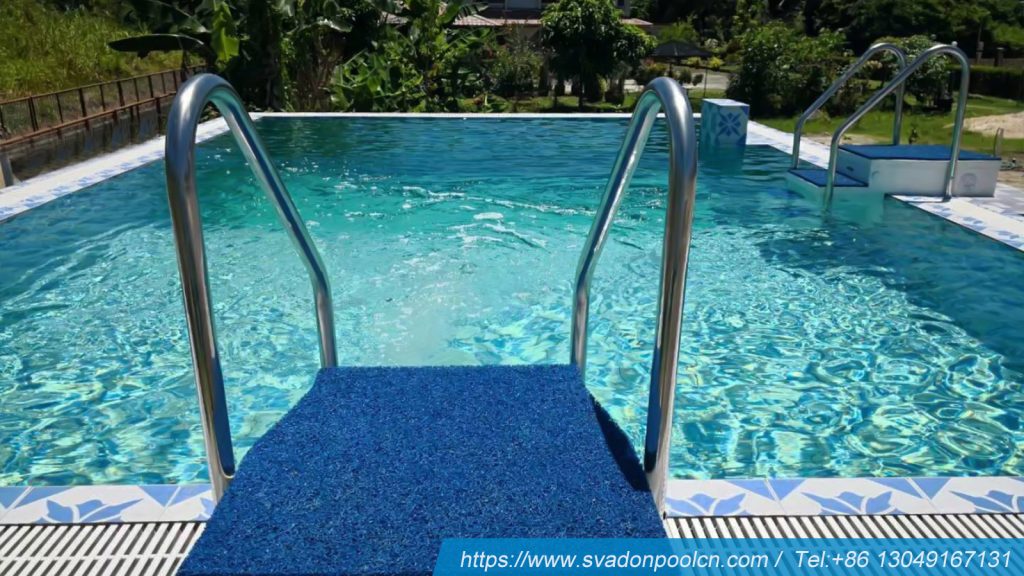 swimming pool wall-mounted filter, pool filter, swimming pool, Outdoor swimming pool